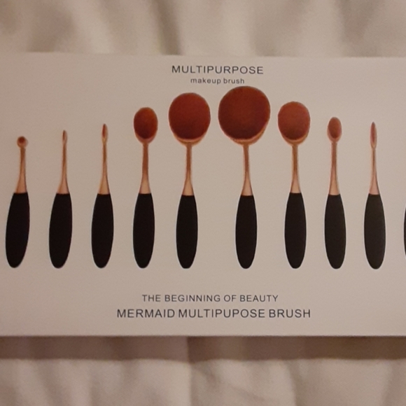 Makeup brushes - Picture 2 of 2